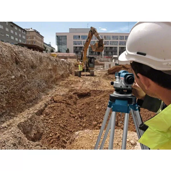 Optický nivelační přístroj Bosch GOL 20 D + lať GR 500 + stativ BT 160 0 601 068 402