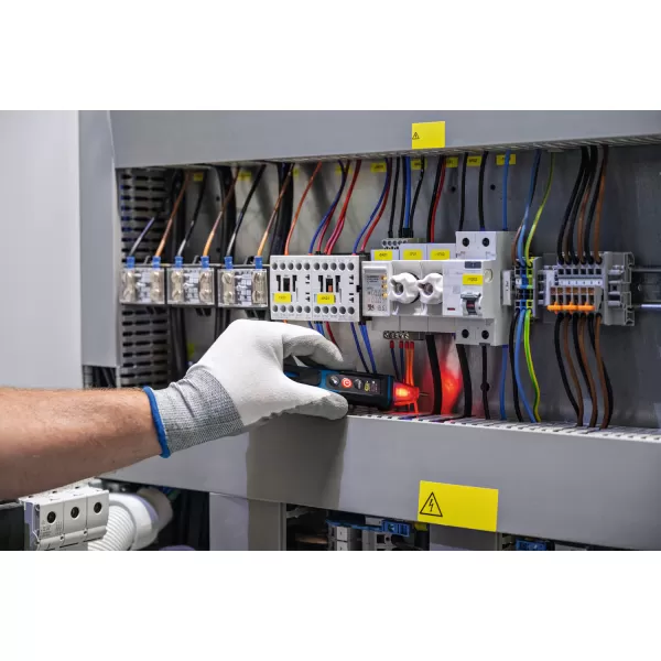 Bezkontaktní elektrická zkoušečka GVD 1000-17 Bosch 0601077000