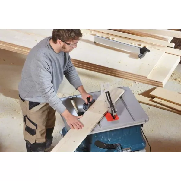 Stolní okružní pila Bosch GTS 635-216 0601B42000