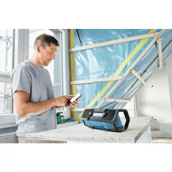 Aku rádio Bosch GPB 18V-2 SC 06014A3100