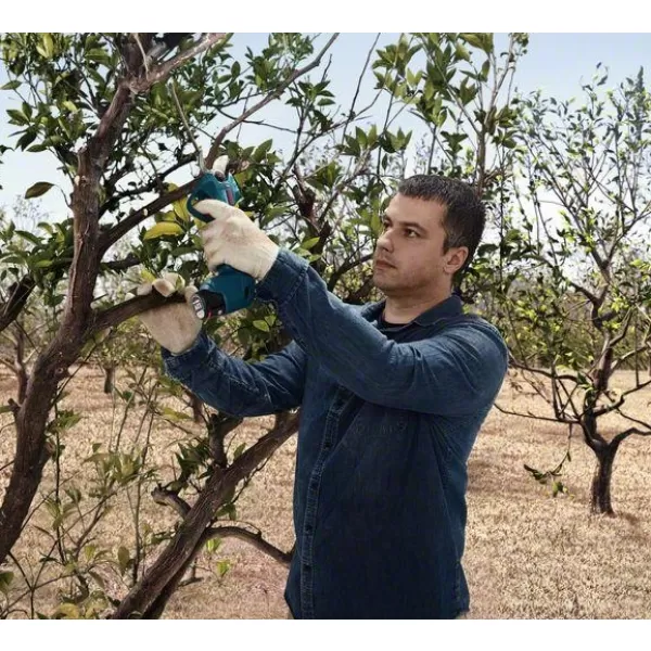 Aku zahradnické nůžky 12V, bez aku BOSCH Pro Pruner 06019K1020