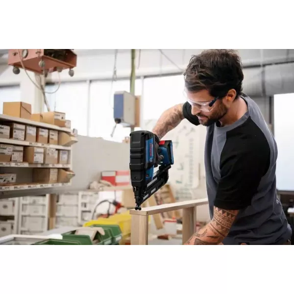 Aku hřebíkovačka 18V bez aku Bosch Professional GNH 18V-64 M 0.601.481.001