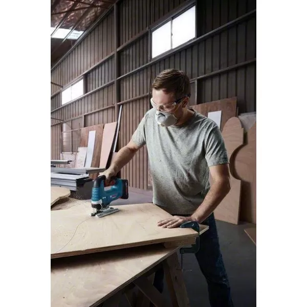 Aku kmitací pila 18V 4,0Ah Bosch GST 185-LI 06015B3023