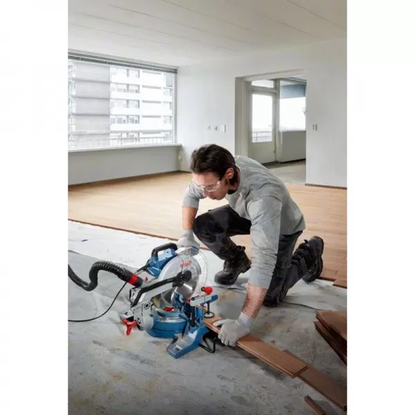 Kapovací a pokosová pila Bosch GCM 254 0601B52000