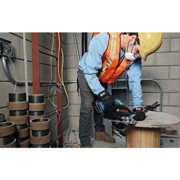 Aku okružní pila 18V bez aku Bosch GKM 18V-50 06016B8000