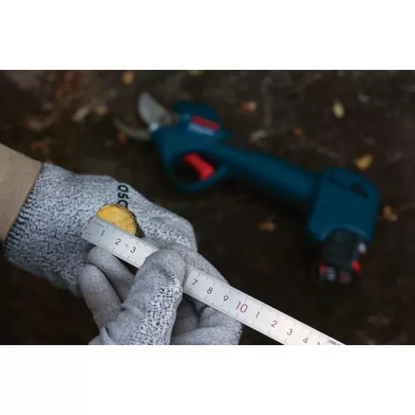 Aku zahradnické nůžky 12V 2x3,0Ah Bosch Pro Pruner 06019K1021