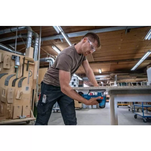 Aku kmitací pila 18V bez aku Bosch GST 18V-155 SC 06015B0000